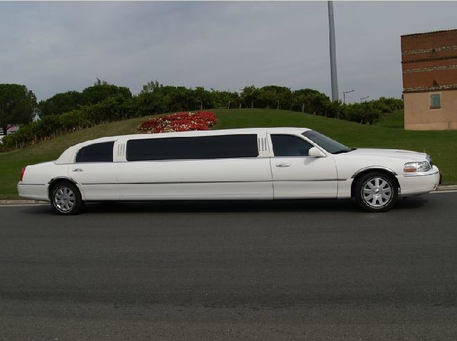 Location de limousine blanche mariage, anniversaire